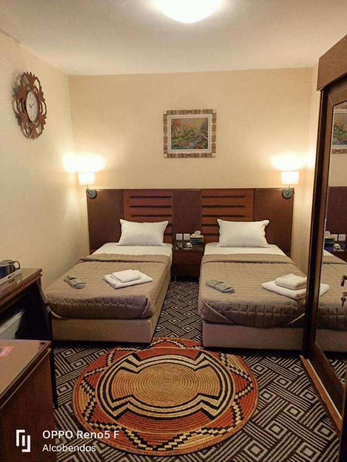 Plaza De Petra Hotel Wadi Musa Exterior photo